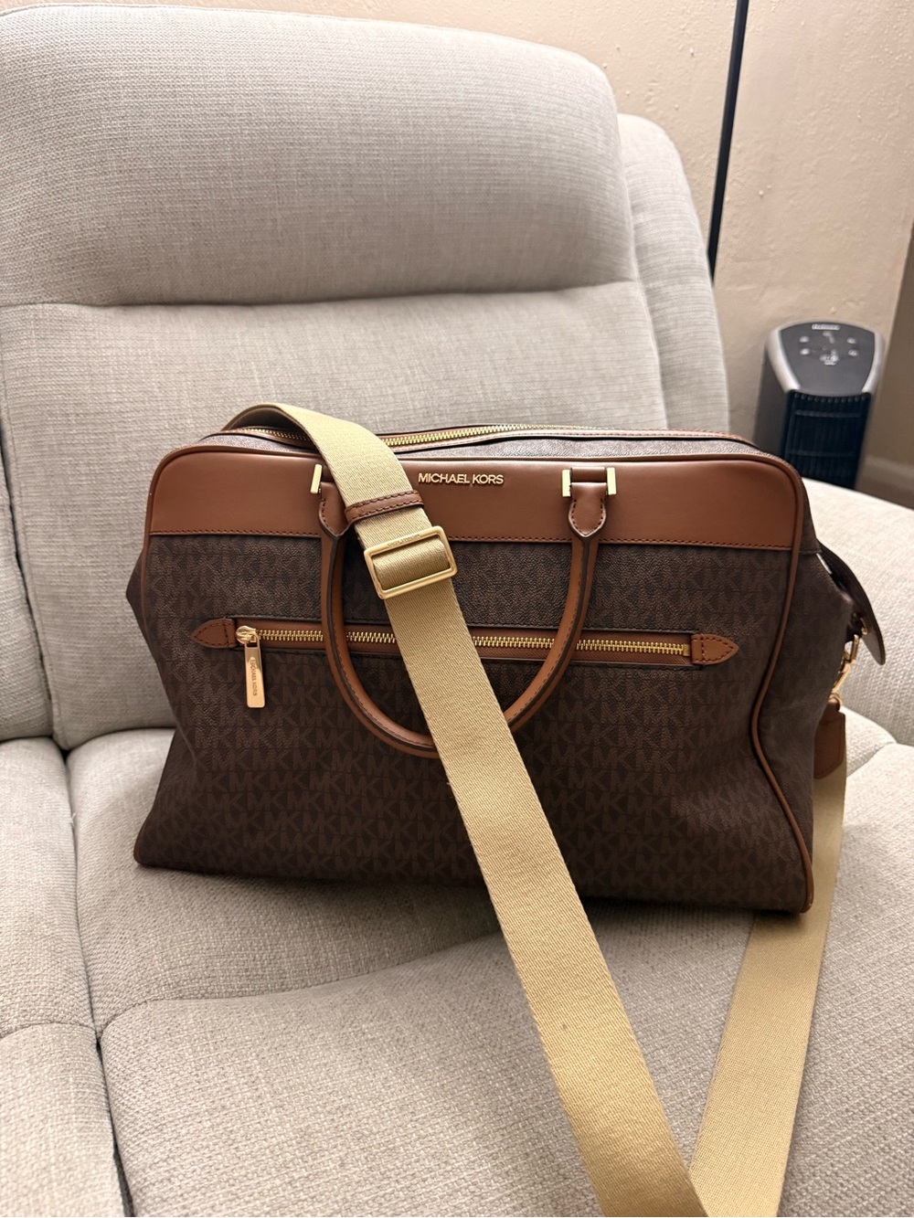 Michael Kors Brown Logo Bag - Picture 2 of 6